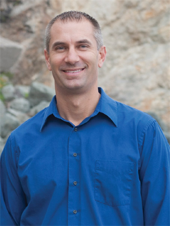 Office Visit: Cali Orthodontist an Engineer  of New Smiles Come visit the practice of Dr. Brett Garrett, our Townie Choice Award $1,000 winner! Find out how Dr. Garrett keeps his patients smiling in the “Happiest City in America.”