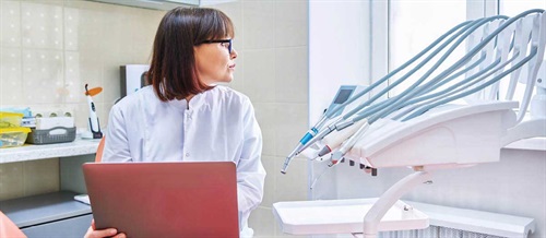 Technological Differences Dr. Bryan Lockhart discusses how doctors can use advances in the evolving digital landscape to amplify their orthodontic knowledge and skills, which can lead to consistently improved treatment results.