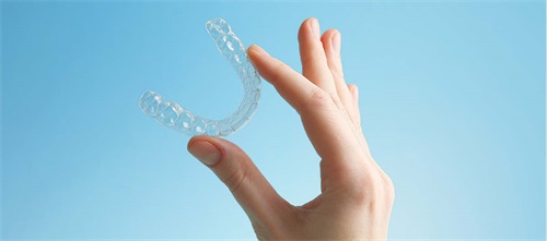 Making a Fresh Start  Dr. Blair Feldman discusses the most important elements to keep in mind as you create a retainer replacement program for your practice.