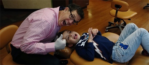 Smiles Change Lives Melanie Johnson of Smiles Change Lives explains how to get involved with the organization and what benefits orthodontists can expect from participation. 
