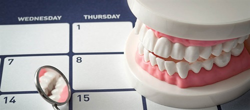 Behind the Curtain: Treatment-Plan Your Happiness As Dr. Jason Battle explains: “Orthodontists are always looking for what’s wrong in every situation so we can fix it. … It’s a terrible way to live outside the practice, though,
because when you look for the negative, you’ll find the negative.” 